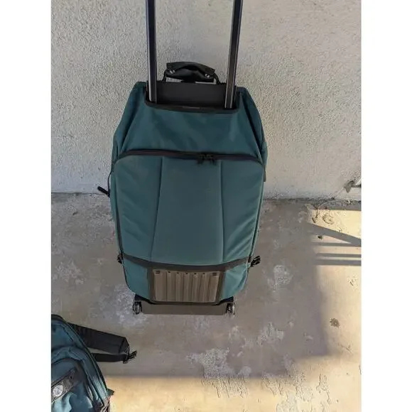 Two Piece Eagle Creek Travel Luggage / Backpack Set Green 24 x 14 - Picture 4 of 10